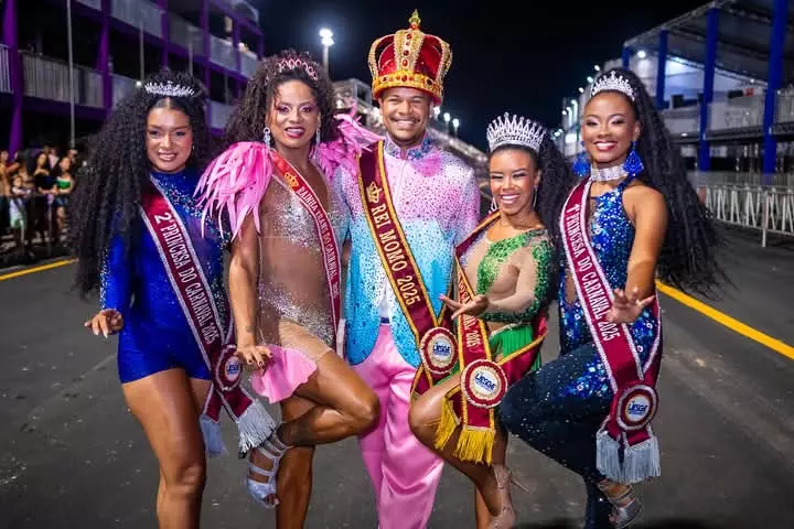 Família Real abre oficialmente os Ensaios Técnicos do Grupo Especial do Carnaval de Vitória 2025